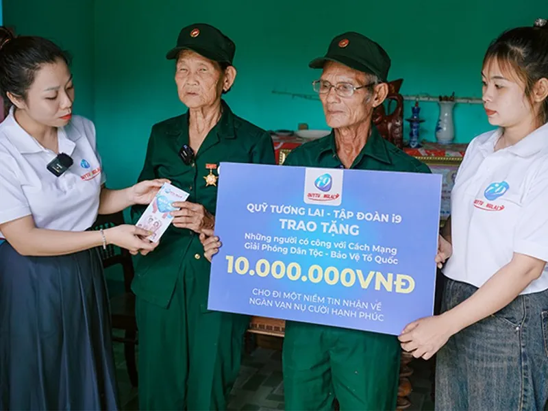 Hỗ trợ bạn bè